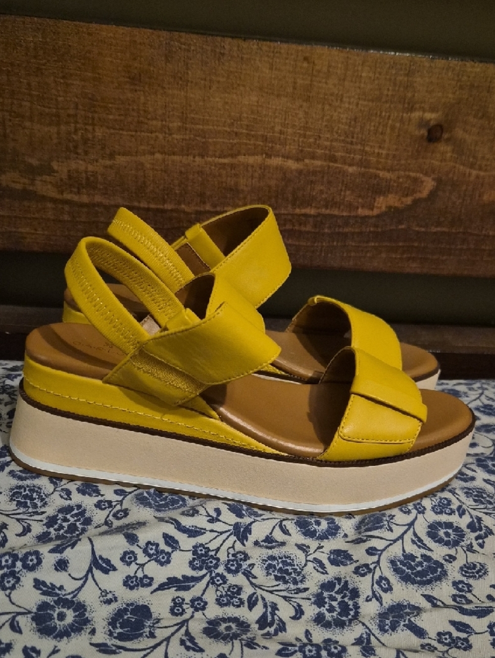 CASLON Briana Mustard Yellow  Platform Sandal with Adjustable Straps NWT - Picture 3 of 5
